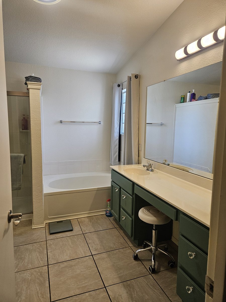 Furnished Finder property 1046162_1 photo 12