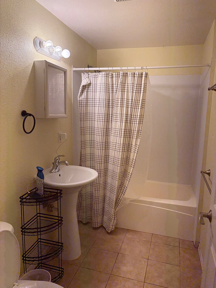Furnished Finder property 1046180_1 photo 9