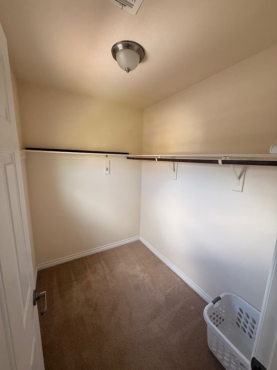 Furnished Finder property 1046211_1 photo 2