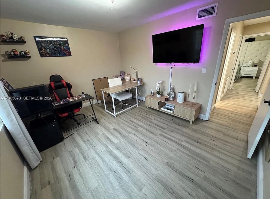 Furnished Finder property 1046229_1 photo 13