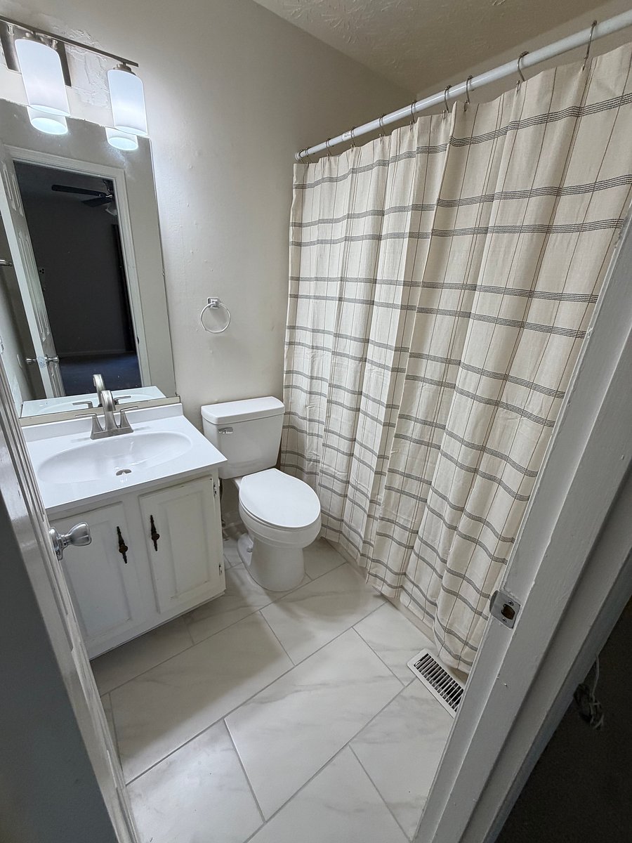 Furnished Finder property 1046237_1 photo 12