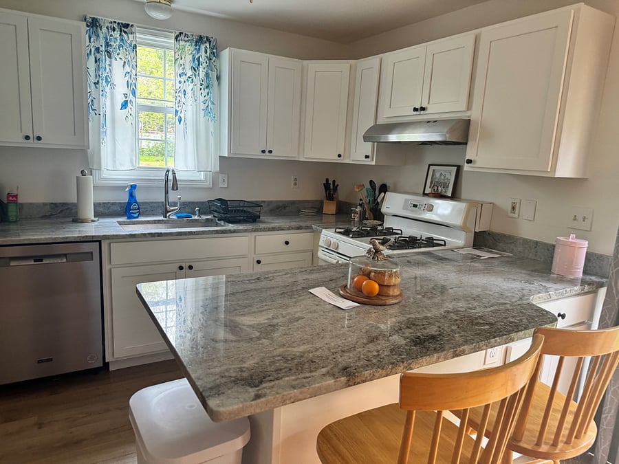 Furnished Finder property 1046321_1 photo 2