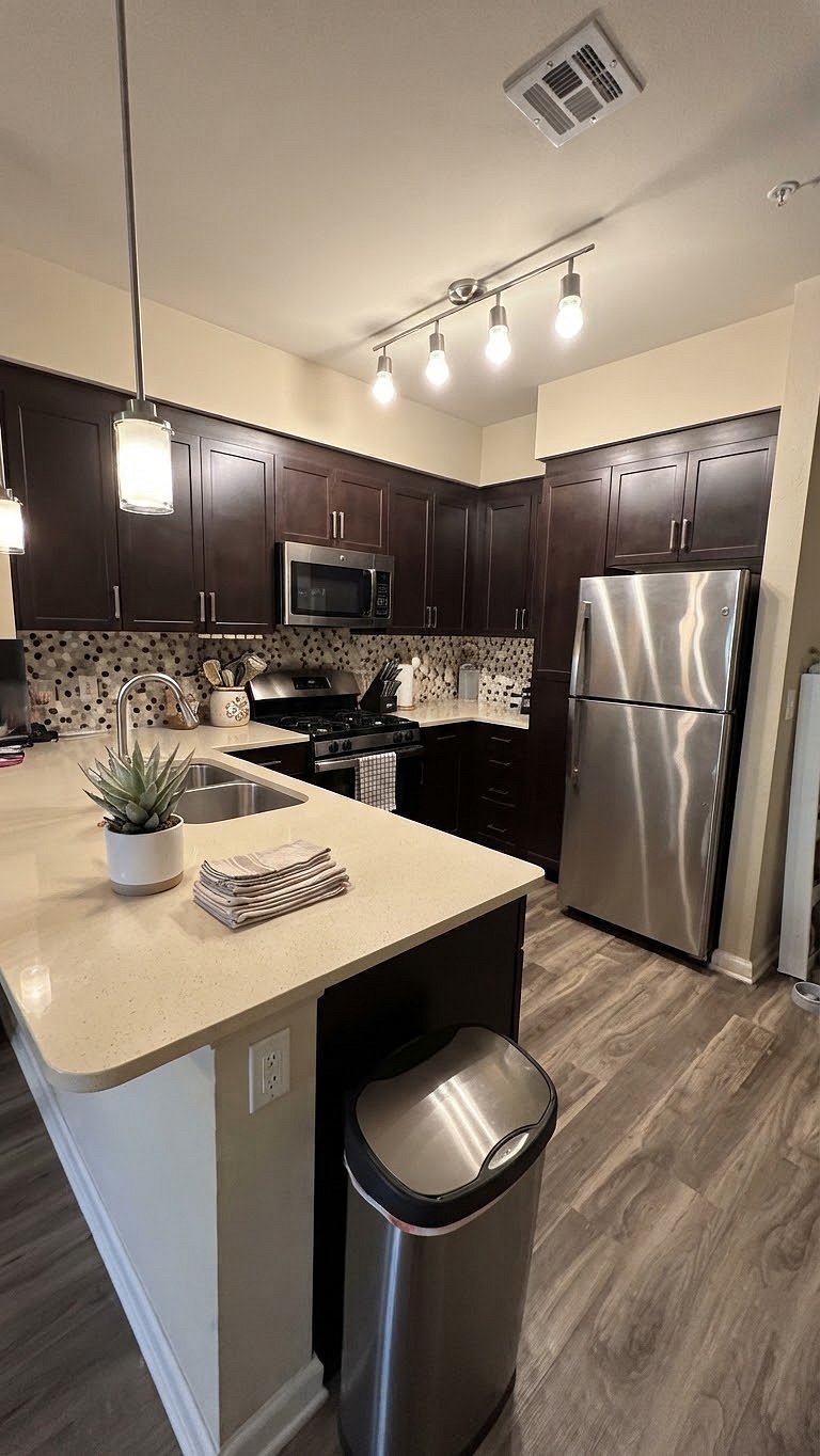 Furnished Finder property 1046330_1 photo 5