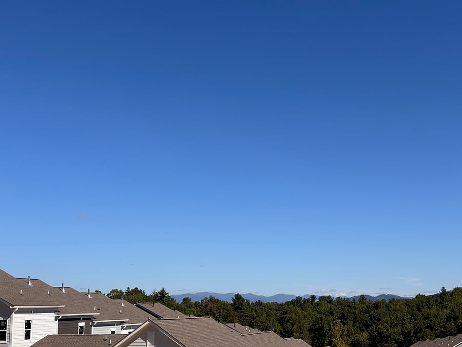 Beautiful Mountain View from back patio