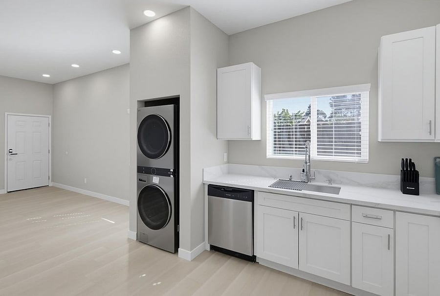 Furnished Finder property 1046460_1 photo 7