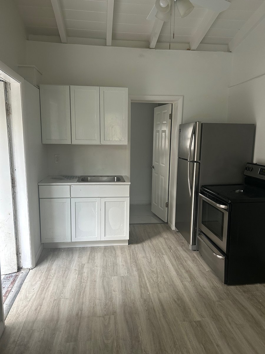 Furnished Finder property 1046480_1 photo 3