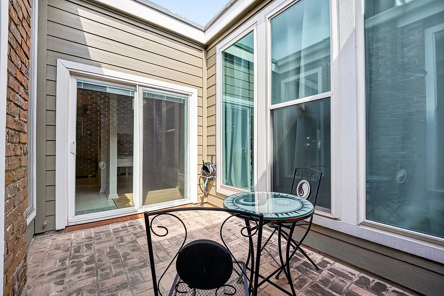 Enclosed patio with direct sunlight San