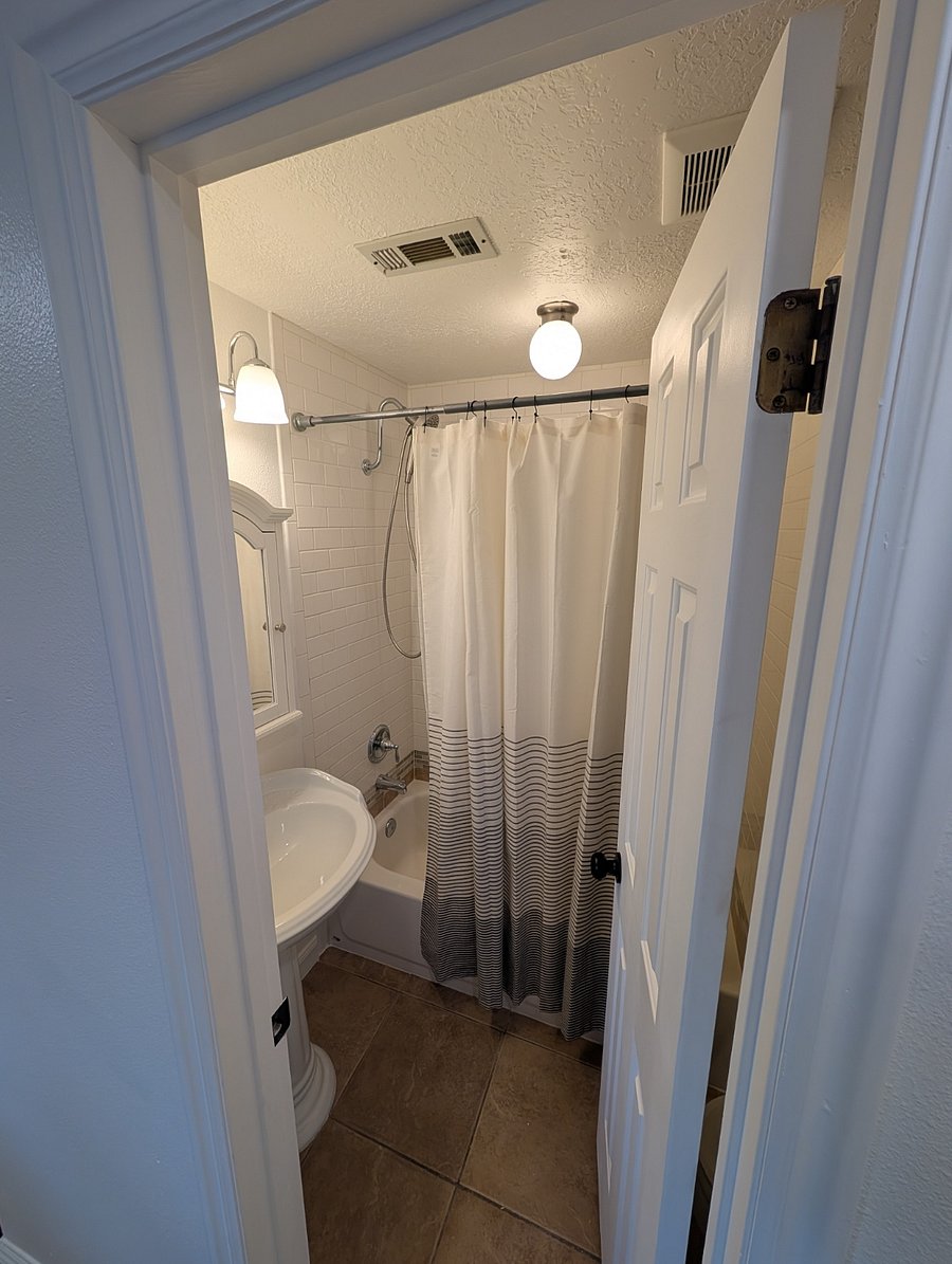 Furnished Finder property 1046511_1 photo 11