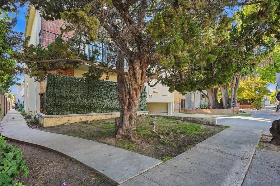Furnished Finder property 1046570_1 photo 32