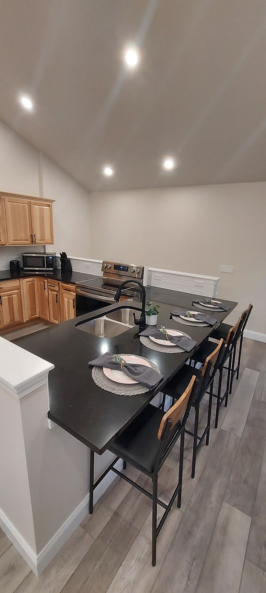 Furnished Finder property 1046615_1 photo 2