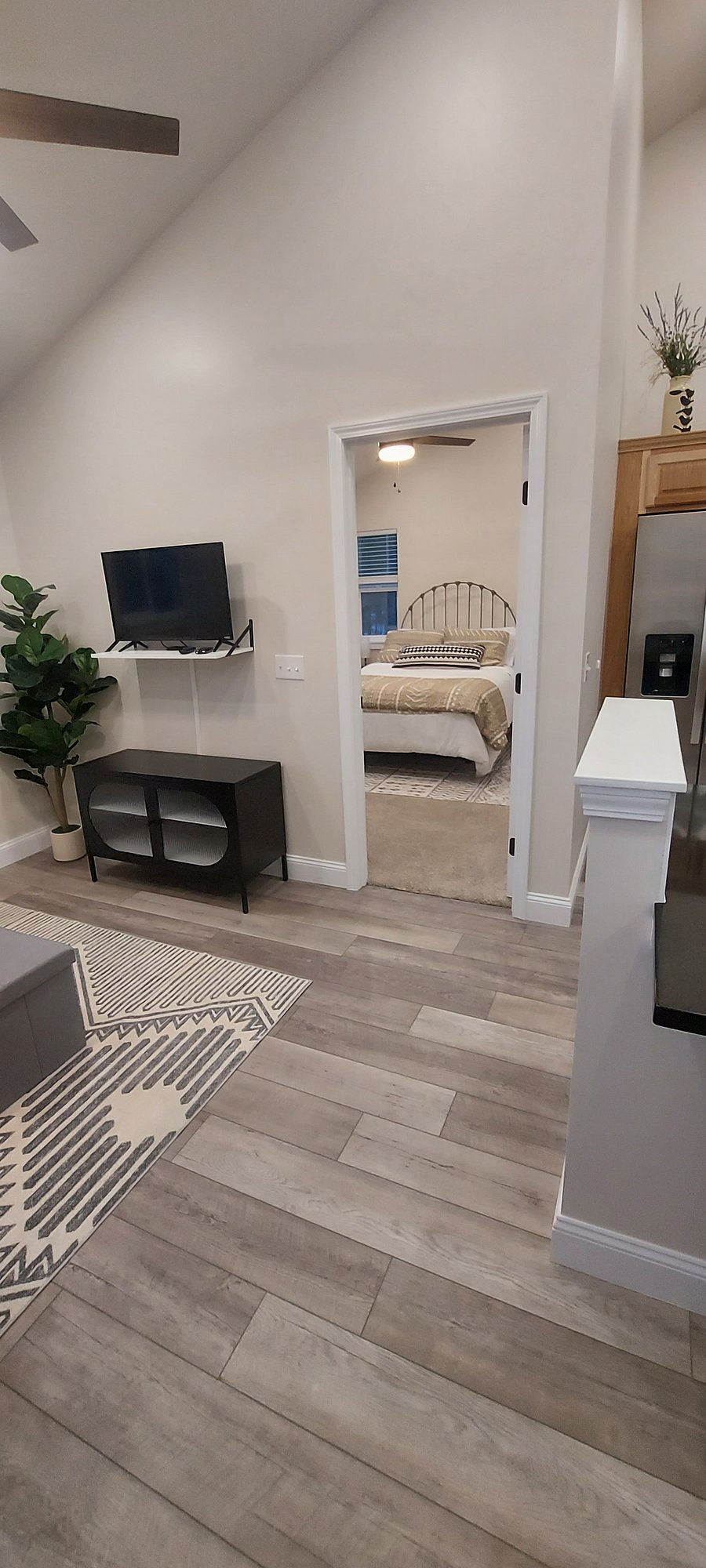 Furnished Finder property 1046615_1 photo 15