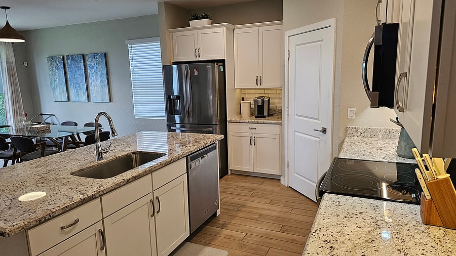 Furnished Finder property 1046661_1 photo 3