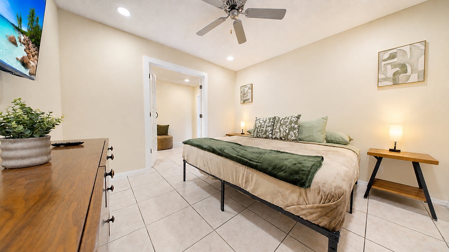 Furnished Finder property 1046758_1 photo 8