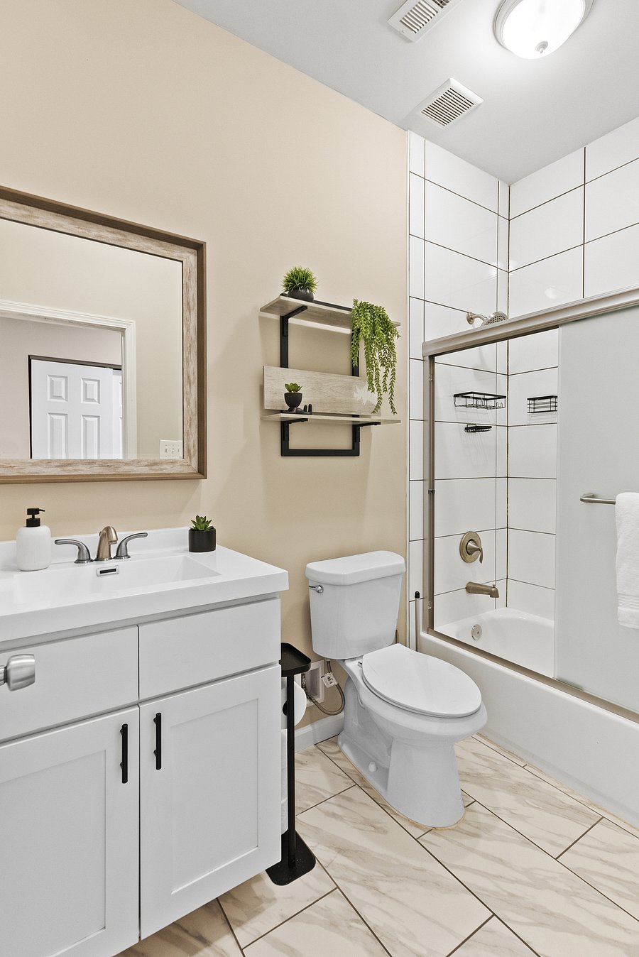 Furnished Finder property 1046771_1 photo 12