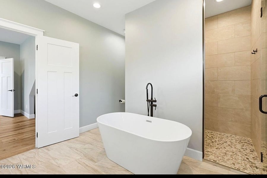 Furnished Finder property 1046825_1 photo 10