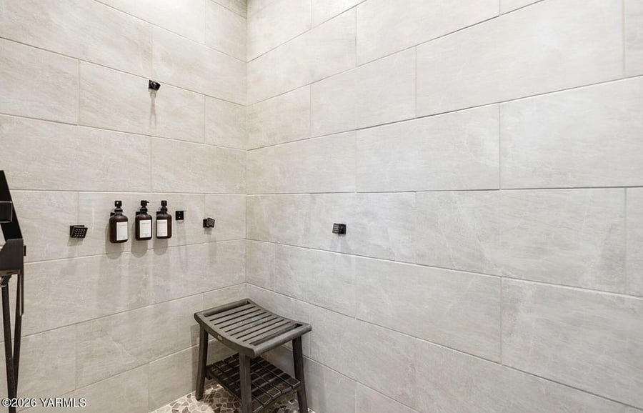 Furnished Finder property 1046825_1 photo 17