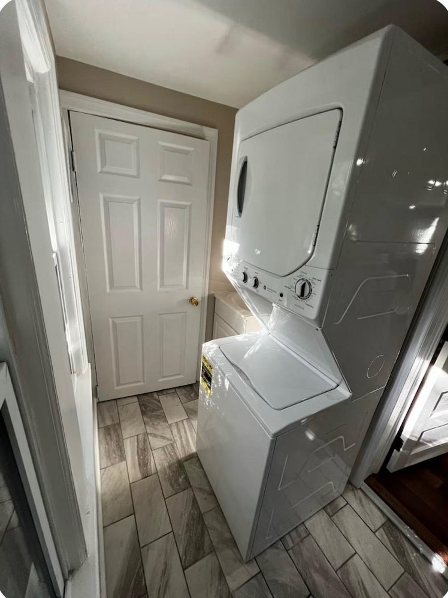 Furnished Finder property 1046827_3 photo 12
