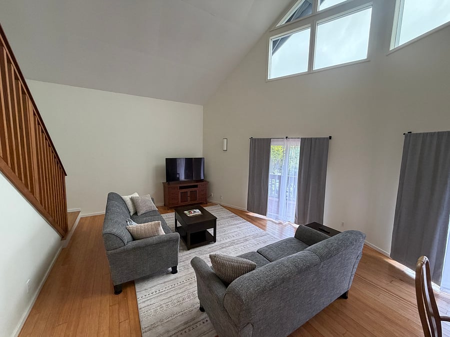 Furnished Finder property 1046855_1 photo 3