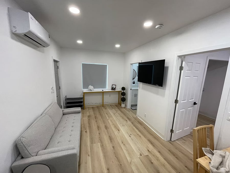 Furnished Finder property 1046857_1 photo 3