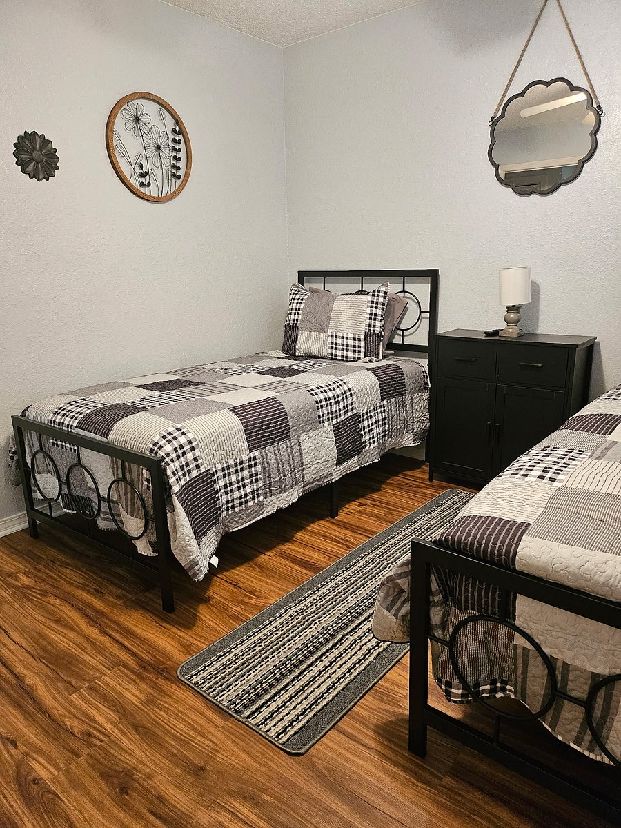 Furnished Finder property 1046859_1 photo 9