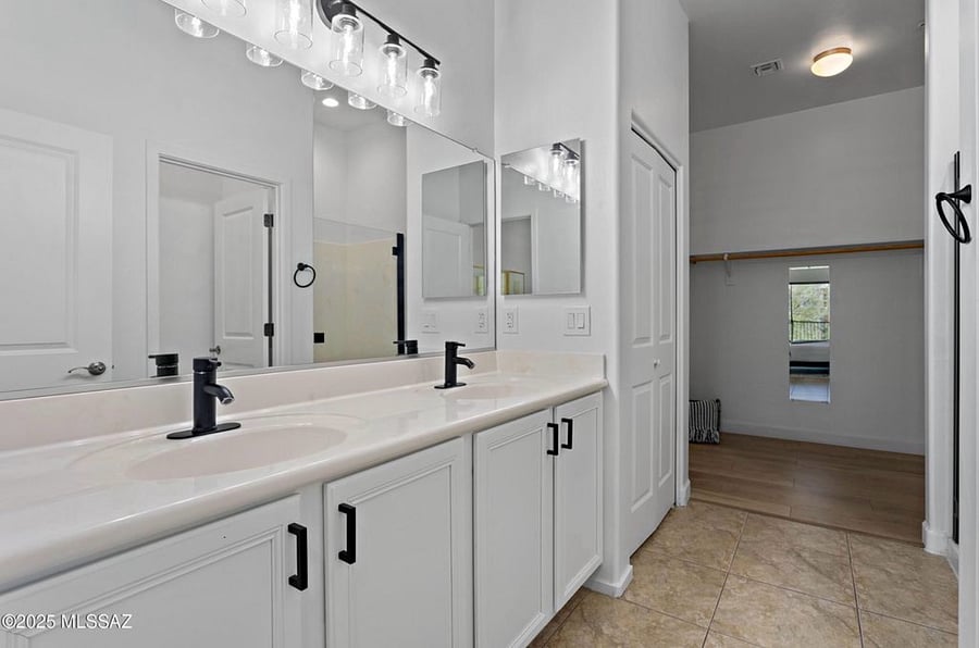 Furnished Finder property 1046898_1 photo 12