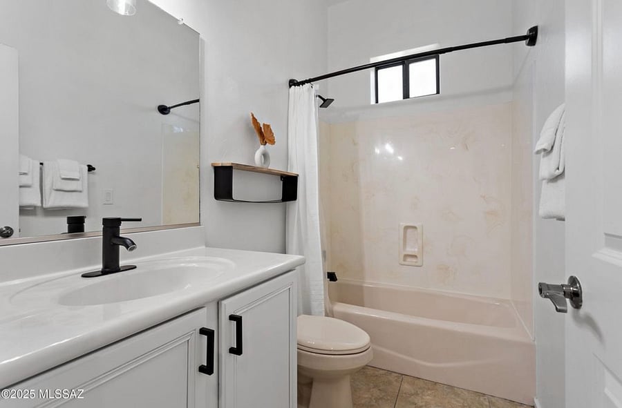 Furnished Finder property 1046911_1 photo 11
