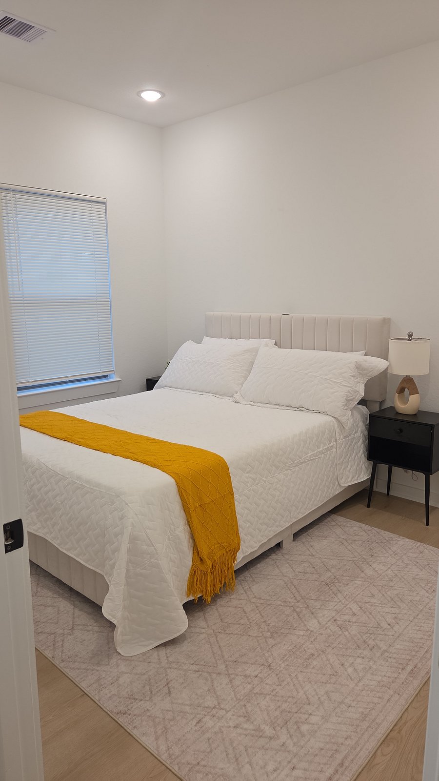 Furnished Finder property 1046924_1 photo 13