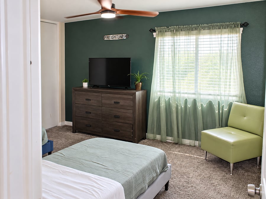 Furnished Finder property 1046956_1 photo 8