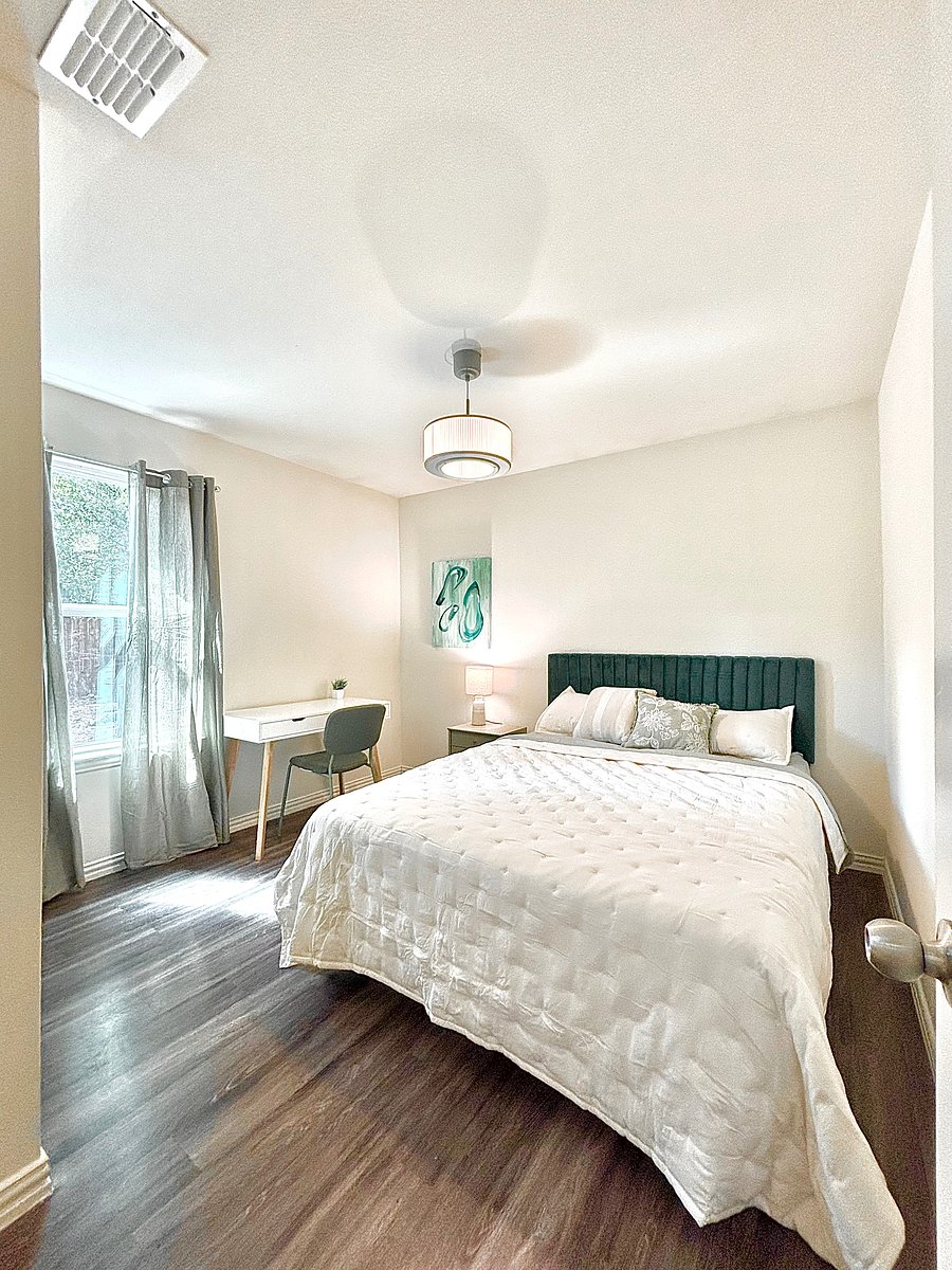 Furnished Finder property 1046973_1 photo 11