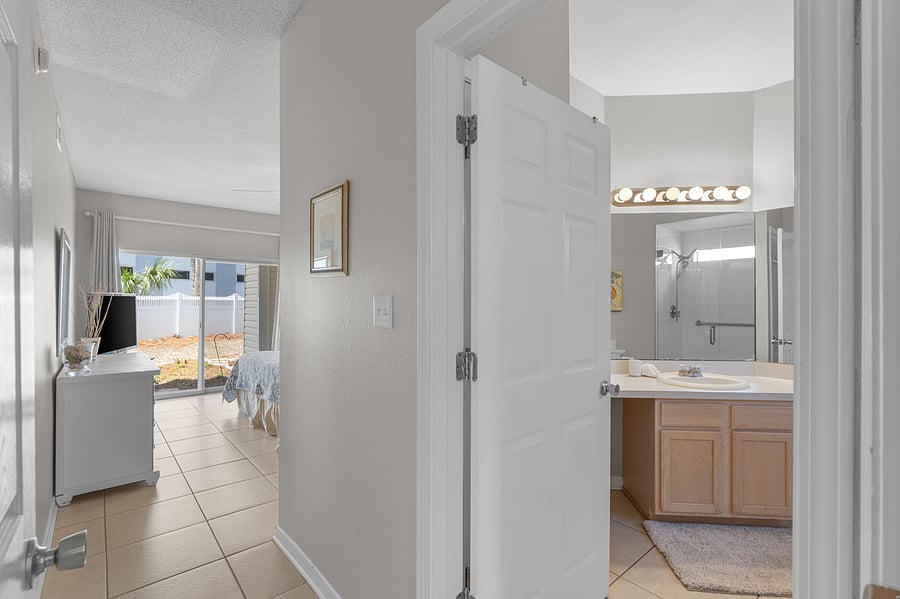 Furnished Finder property 1047018_1 photo 10
