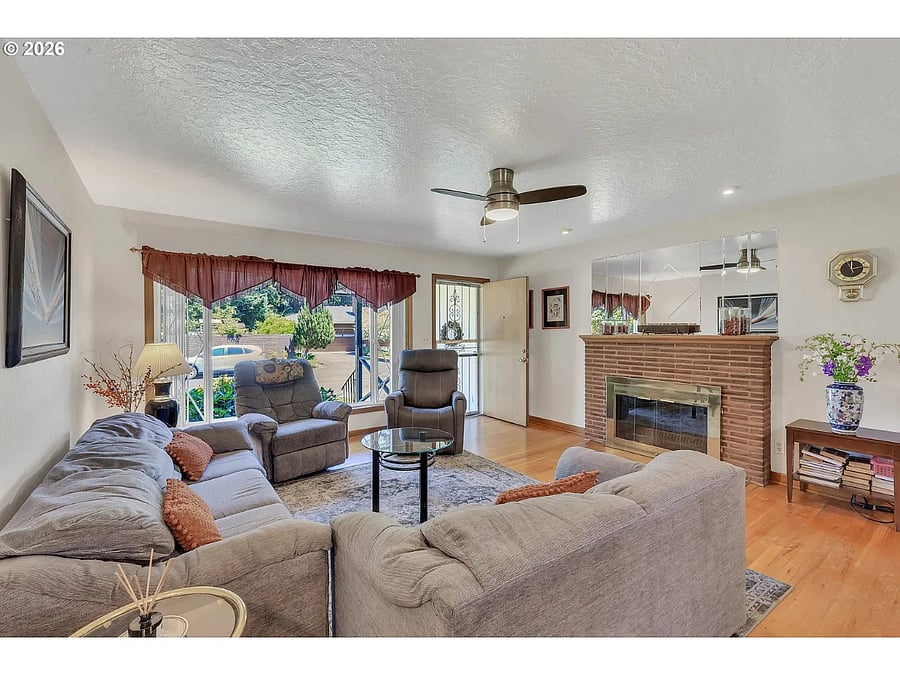 Furnished Finder property 1047060_1 photo 3