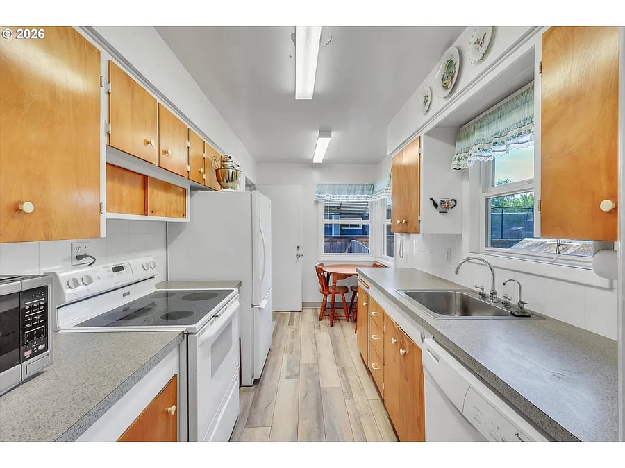 Furnished Finder property 1047060_1 photo 10