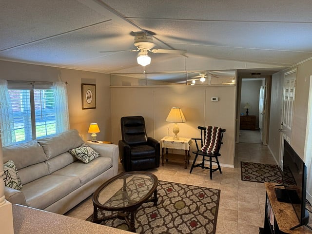 Furnished Finder property 1047158_1 photo 6