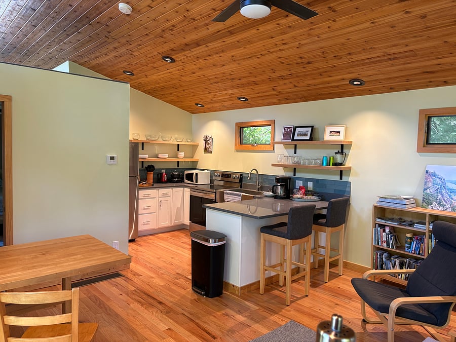 Furnished Finder property 1047196_1 photo 2