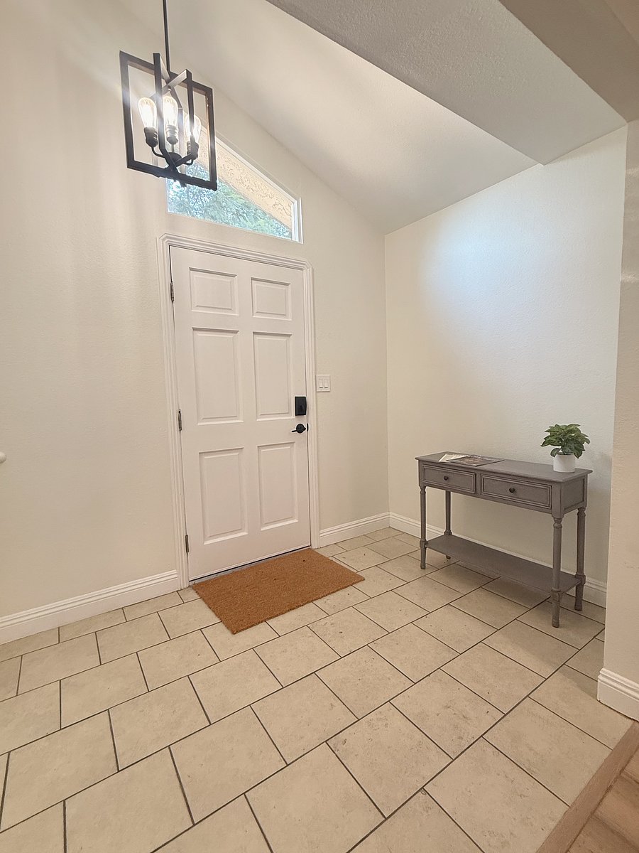Furnished Finder property 1047233_1 photo 4