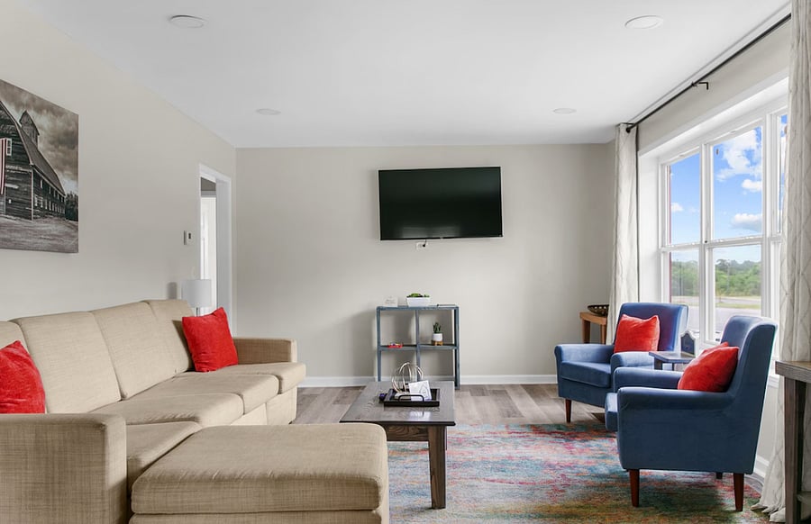 Stretch out on the queen sofa bed, offering extra sleeping space without sacrificing comfort or style.