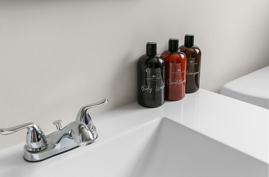 Clean, bright, and fully stocked-this full bathroom features a classic shower/tub combo, fresh towels, and all the essentials you need for a comfortable stay.