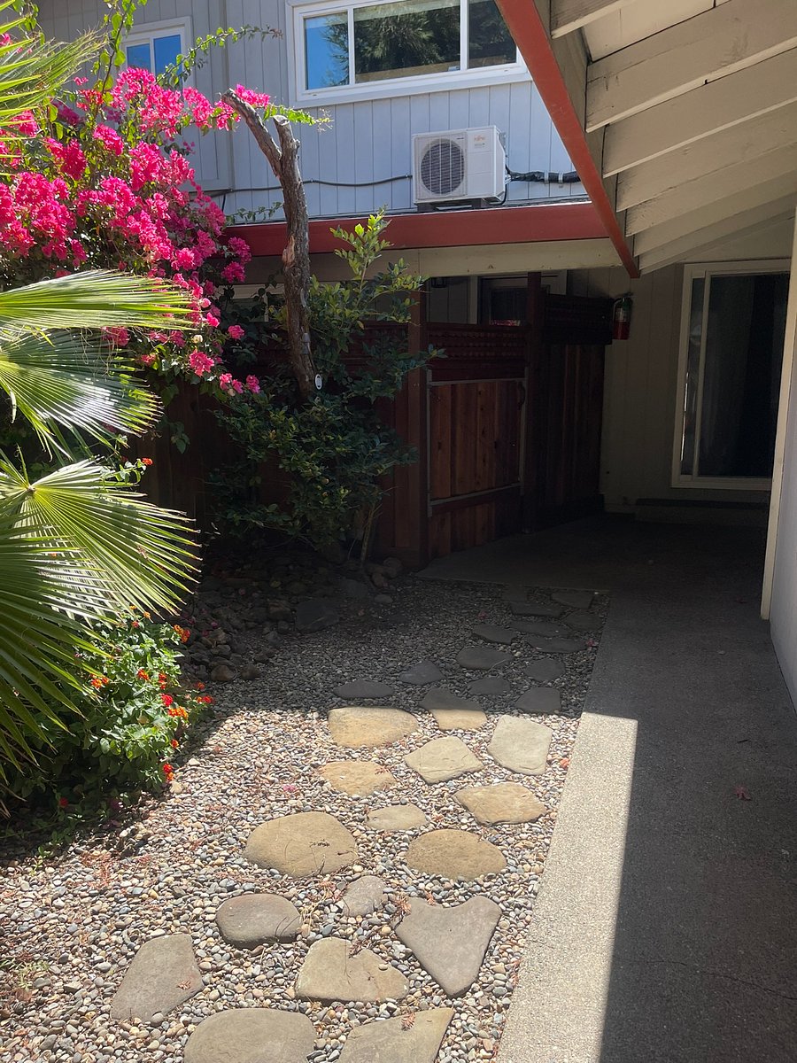 Furnished Finder property 1047262_1 photo 37