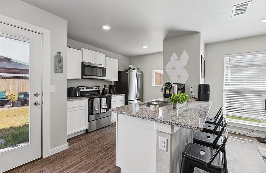 Furnished Finder property 1047400_1 photo 7