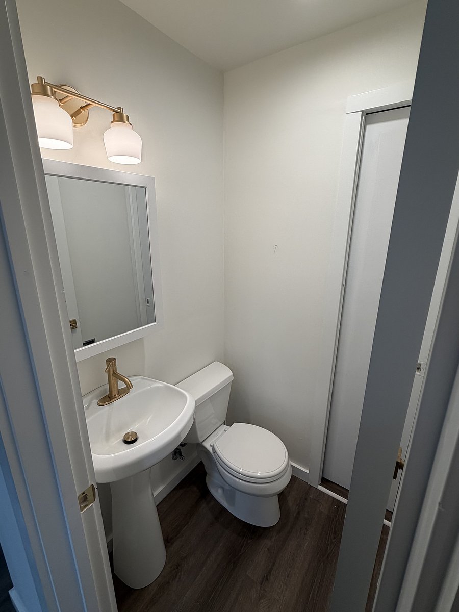 1/2 Bath