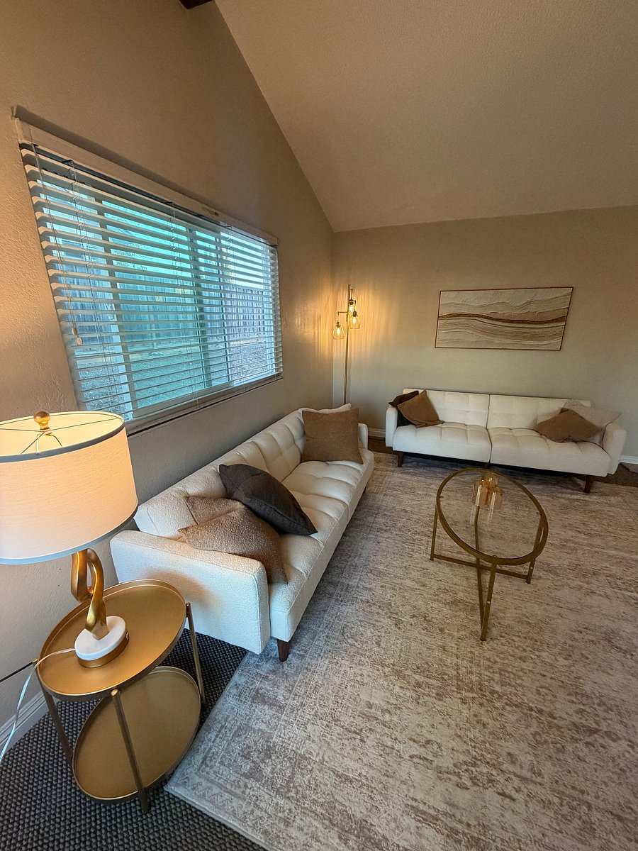 Furnished Finder property 1047432_1 photo 2