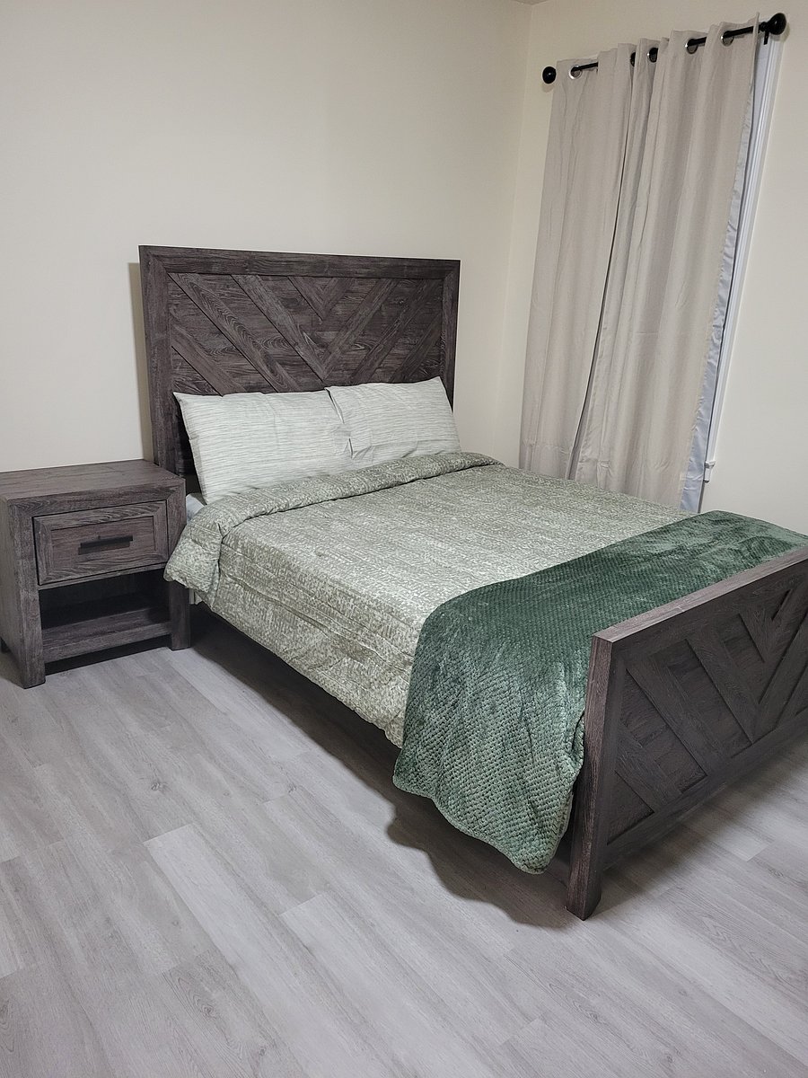 Furnished Finder property 1047457_1 photo 4