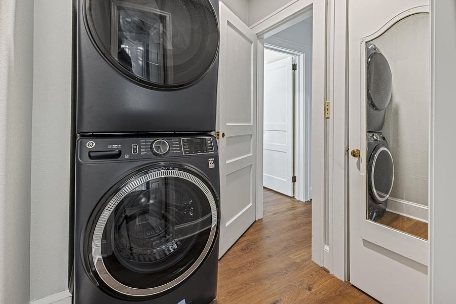 Furnished Finder property 1047513_1 photo 24