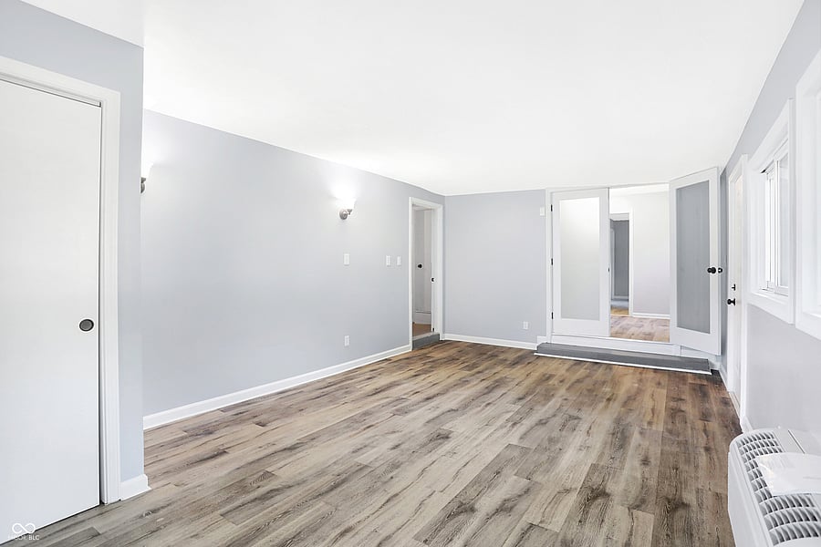 This space can be set up before move in with a king bed and bedroom suite.