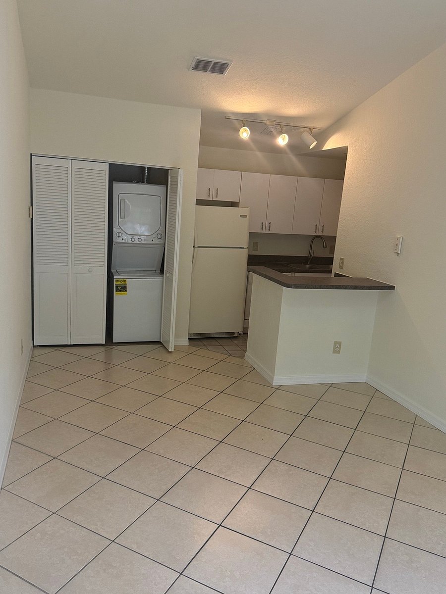 Furnished Finder property 1047628_1 photo 5