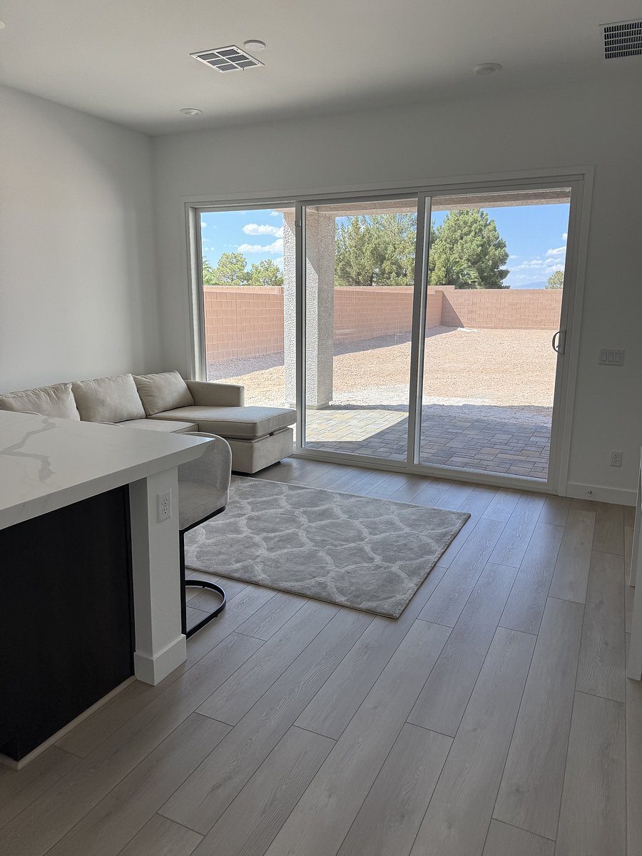 Furnished Finder property 1047651_1 photo 2