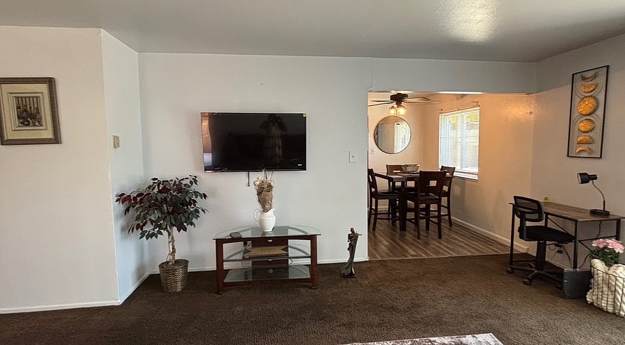 Furnished Finder property 1047653_1 photo 3