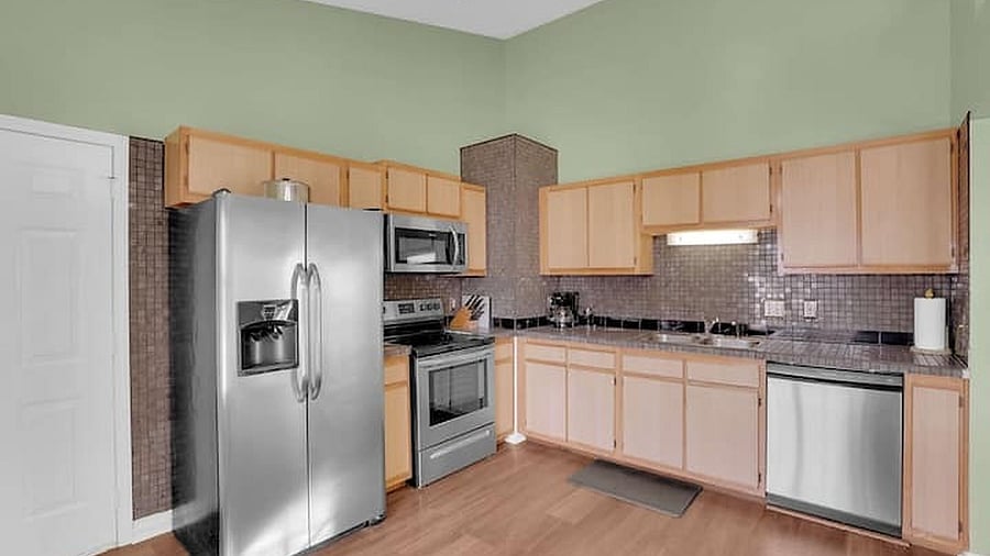 Well-equipped kitchen