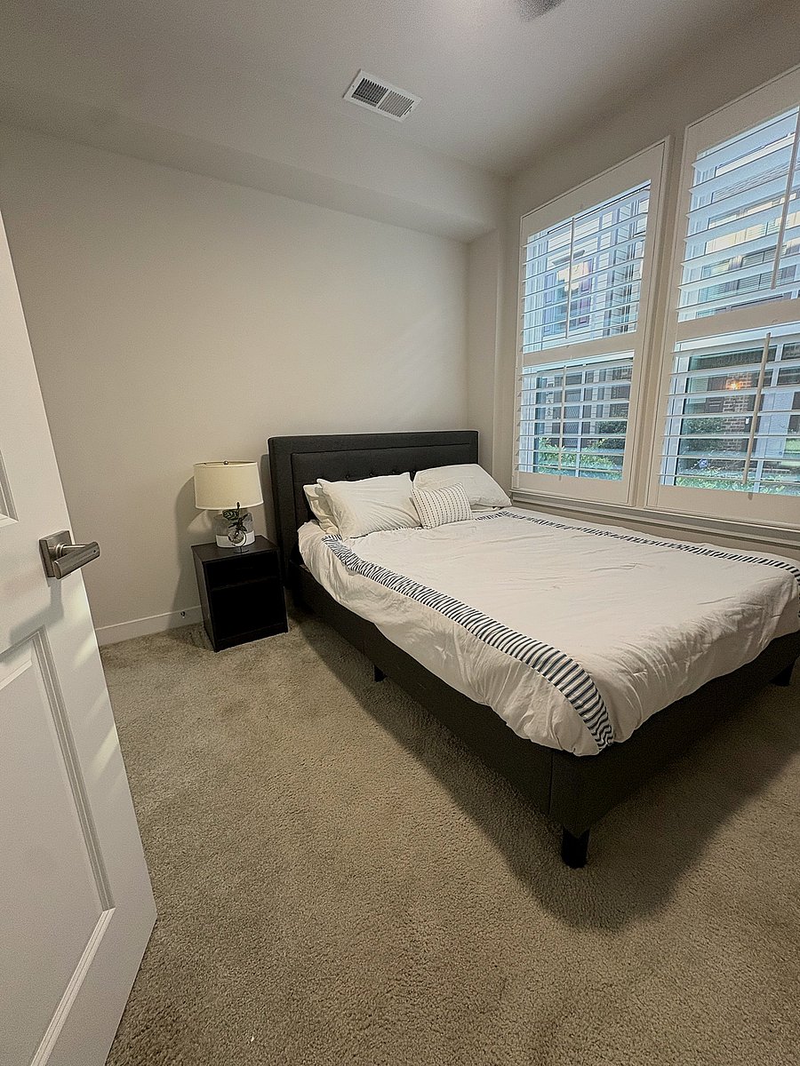 Furnished Finder property 1047776_1 photo 4