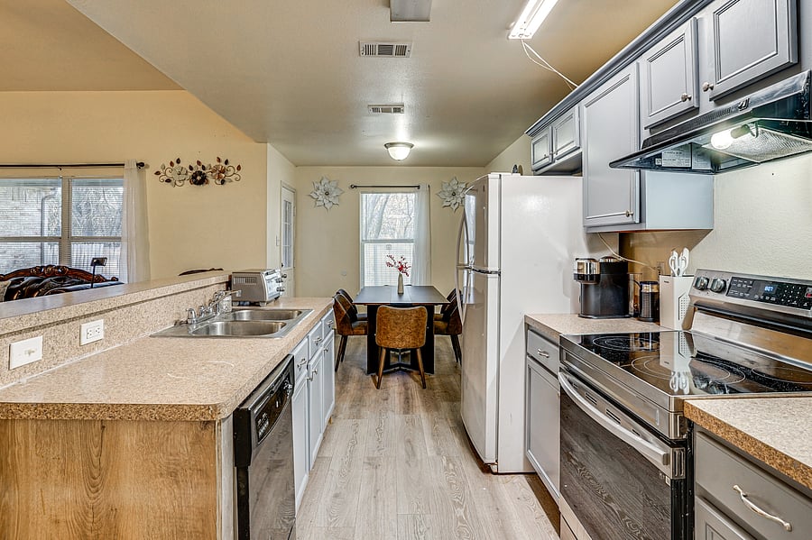 Furnished Finder property 1047810_1 photo 3